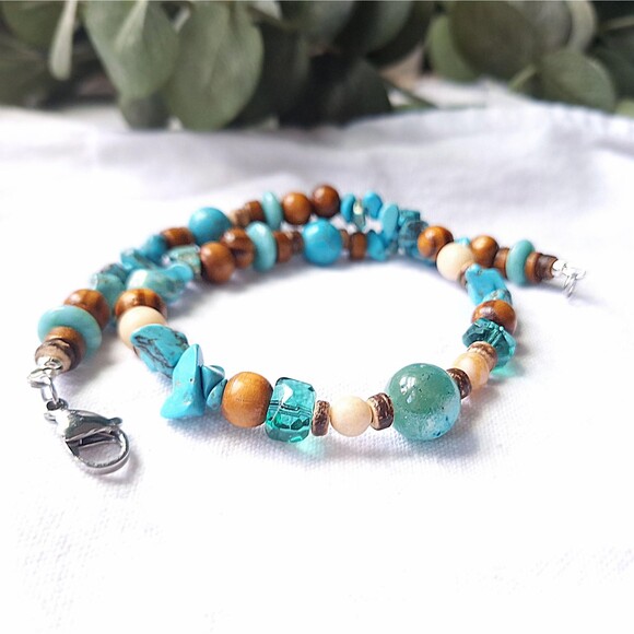 Turquoise Stone Beaded Choker, Chunky Boho Choker, Eclectic Crystal Choker - Picture 3 of 8